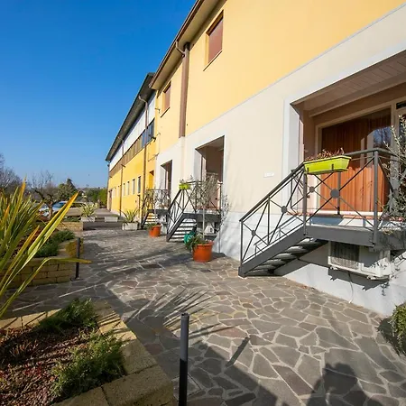 Yellow, Orange And Blue Desenzano Appartamento